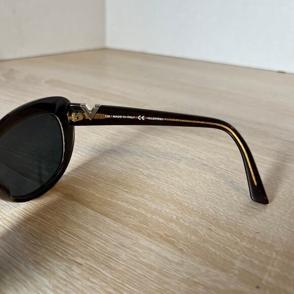 Valentino V628S 712 Sunglasses FRAMES ONLY Black Silver Cat Eye 54-14-135